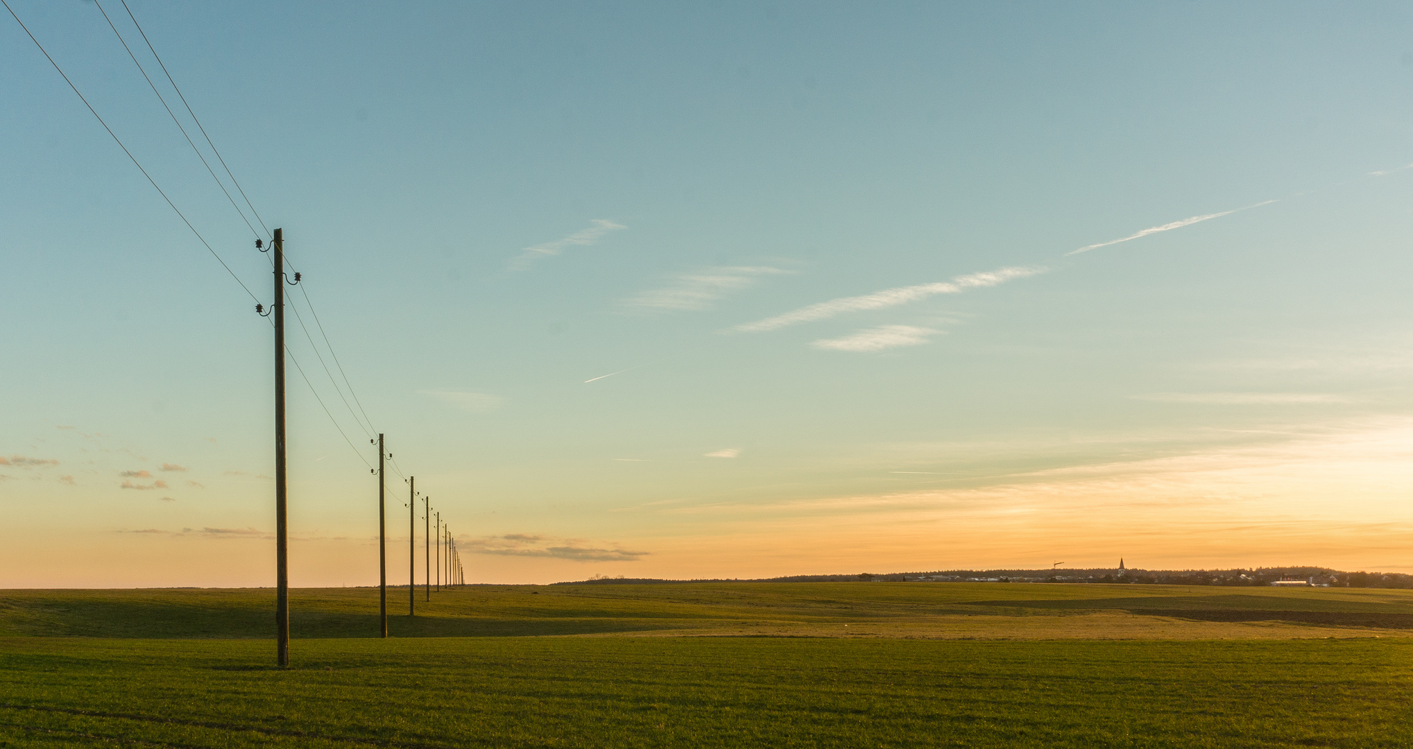 Strom durch das Grüne