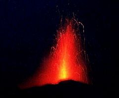 Stromboli-Eruption  (SCAN)