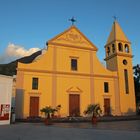 Stromboli Kirche im Sonnenaufgang