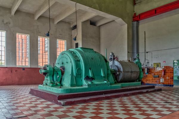 Stromgenerator in einer verlassenen Brikettfabrik