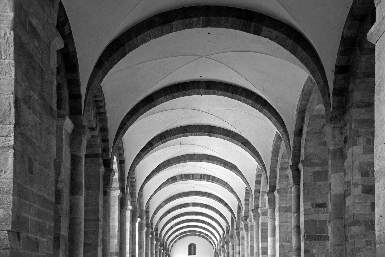 structures - inside the Speyer Cathedral / Dom zu Speyer