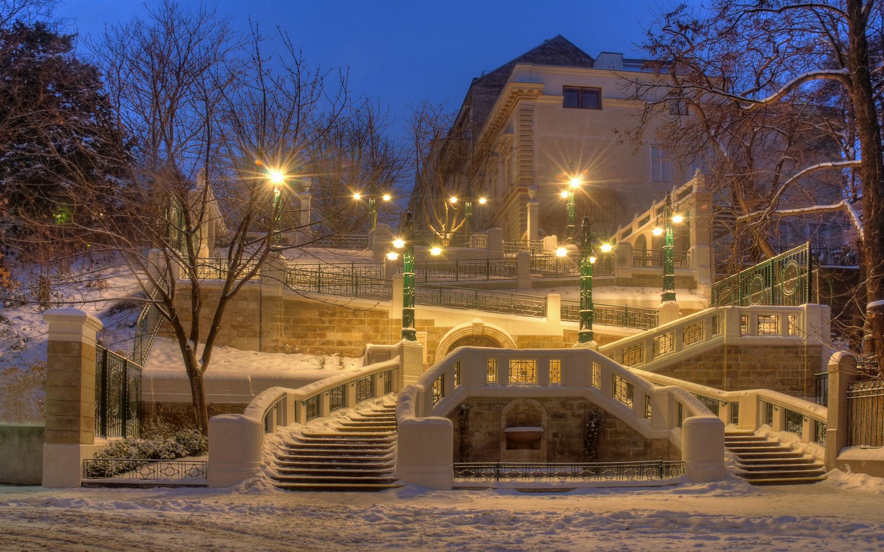 Strudlhofstiege in der Blauen Stunde