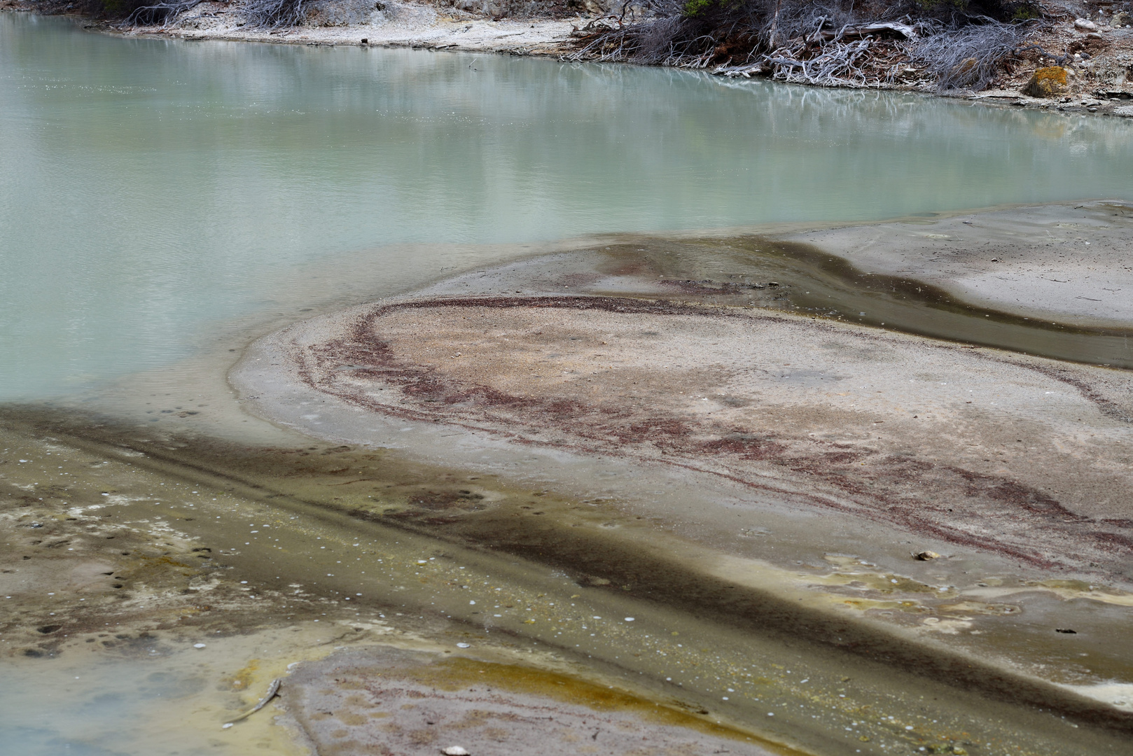 Strukturen 2 im Wai-O-Tapu