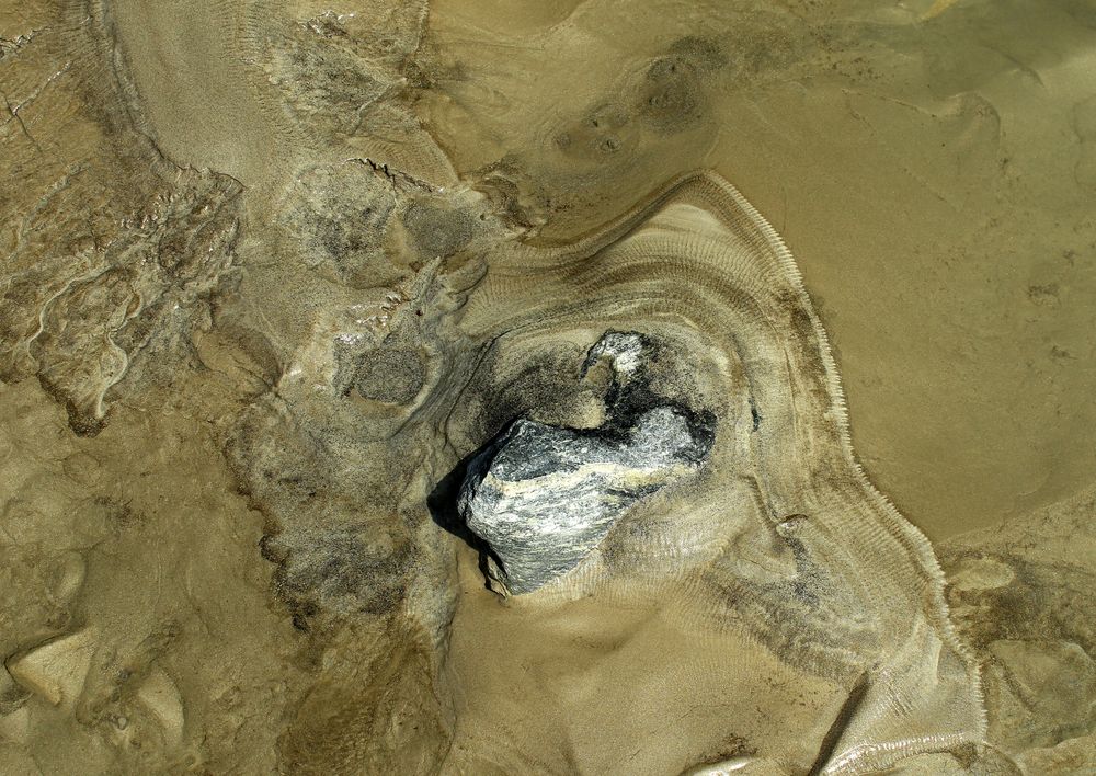 Strukturen im Sand 8