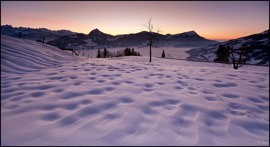 Strukturen im Schnee