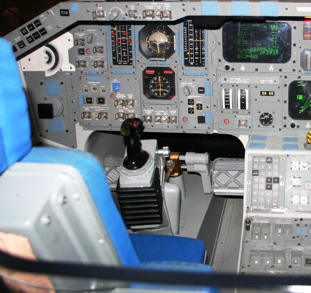 STS Cockpit