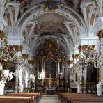 Studienkirche Mariä Himmelfahrt Blick zum Altar