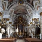 Studienkirche Mariä Himmelfahrt Blick zum Altar