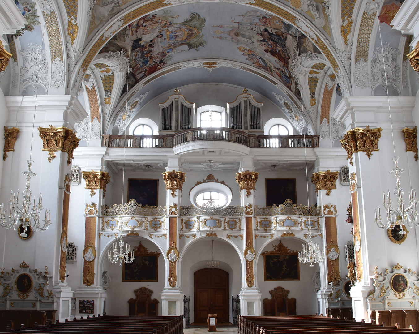 Studienkirche Mariä Himmelfahrt Blick zur Orgel