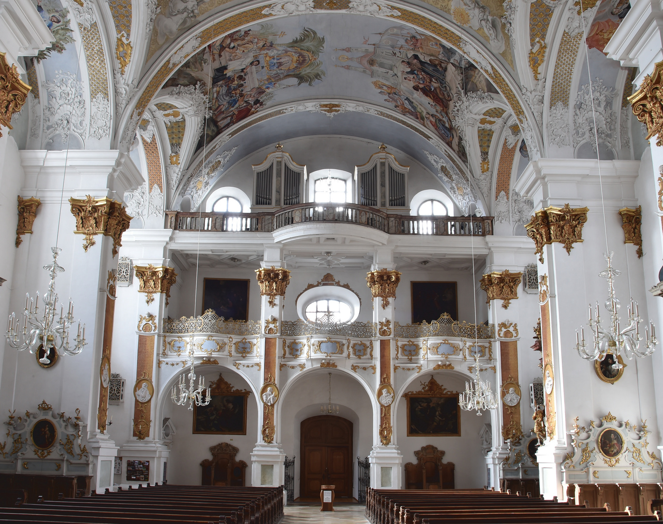 Studienkirche Mariä Himmelfahrt Blick zur Orgel