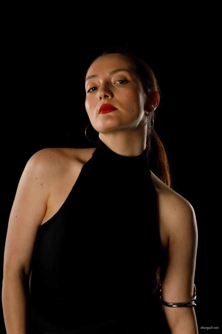 Studio Pic 15-25