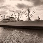 Stückgutschiff Cap San Diego im Hamburger Hafen