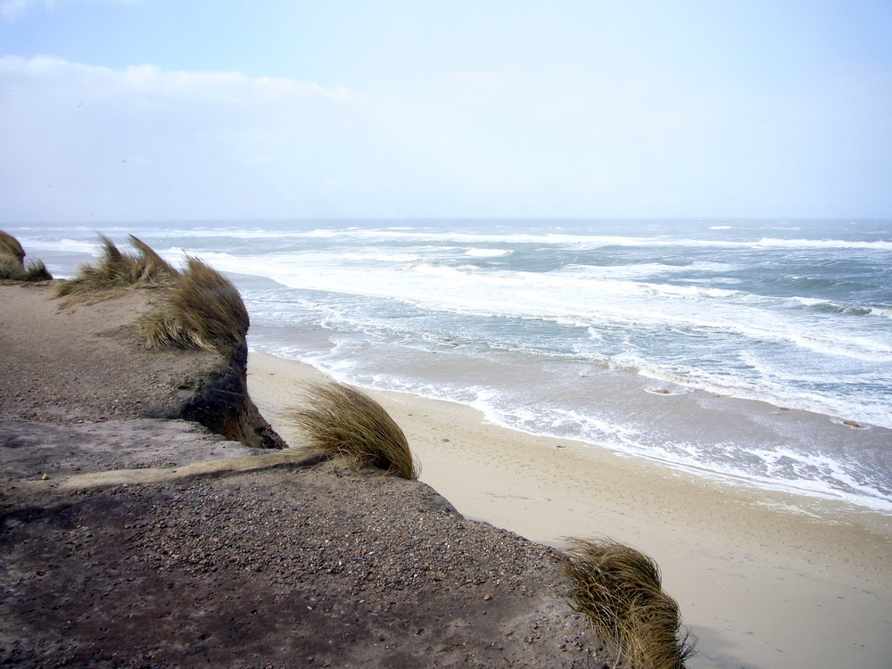 Stürmische Nordsee am Strand von Kampen auf Sylt