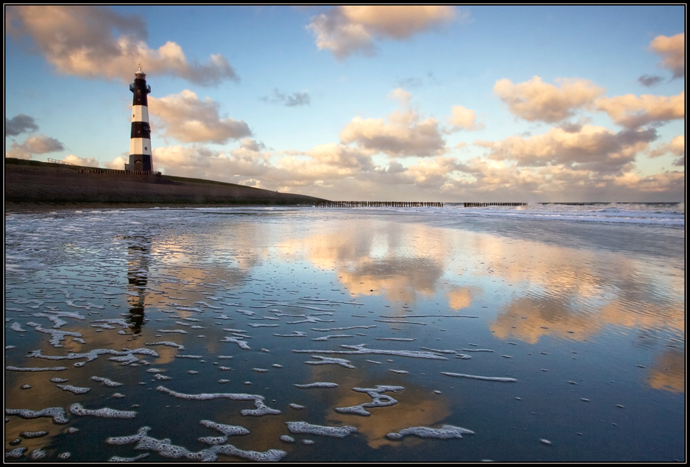 Stürmischer Morgen am Leuchtturm (#2)