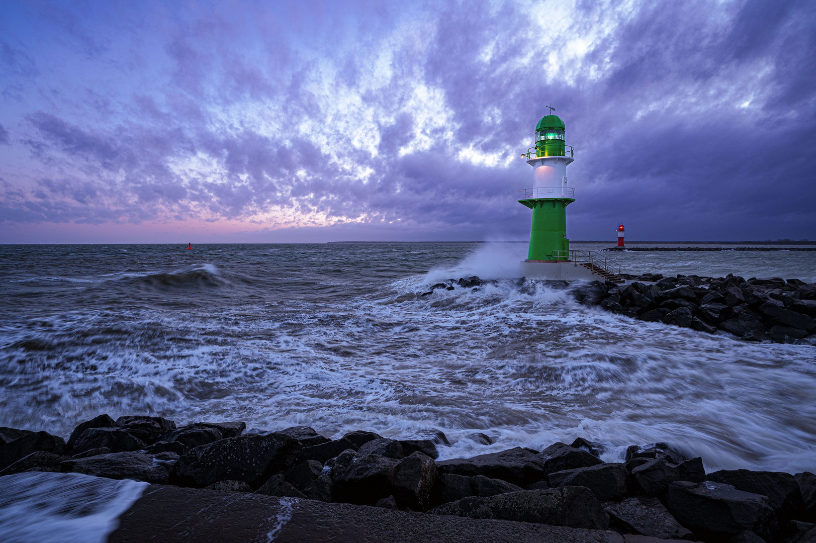 Stürmischer Morgen in Warnemünde