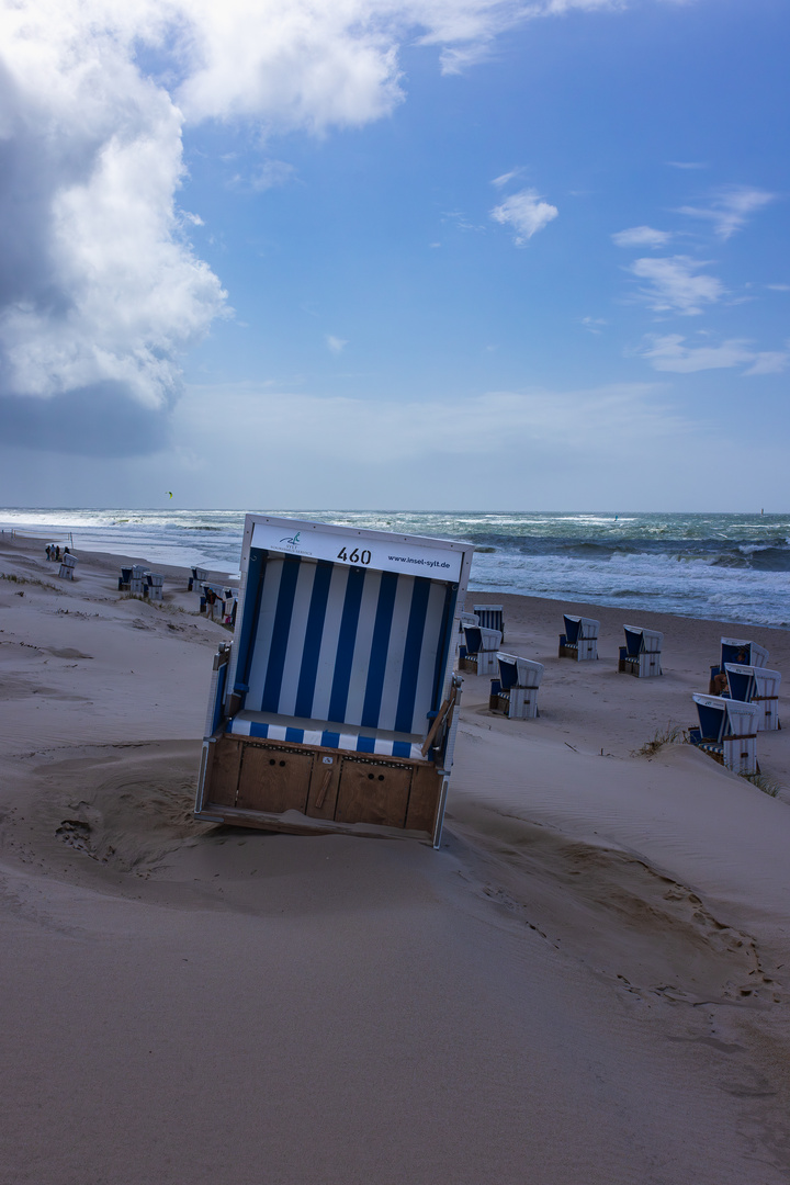 Stürmischer Strandkorb