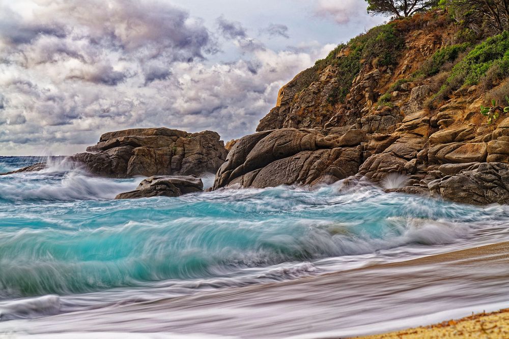 Stürmisches Meer trifft auf Elba