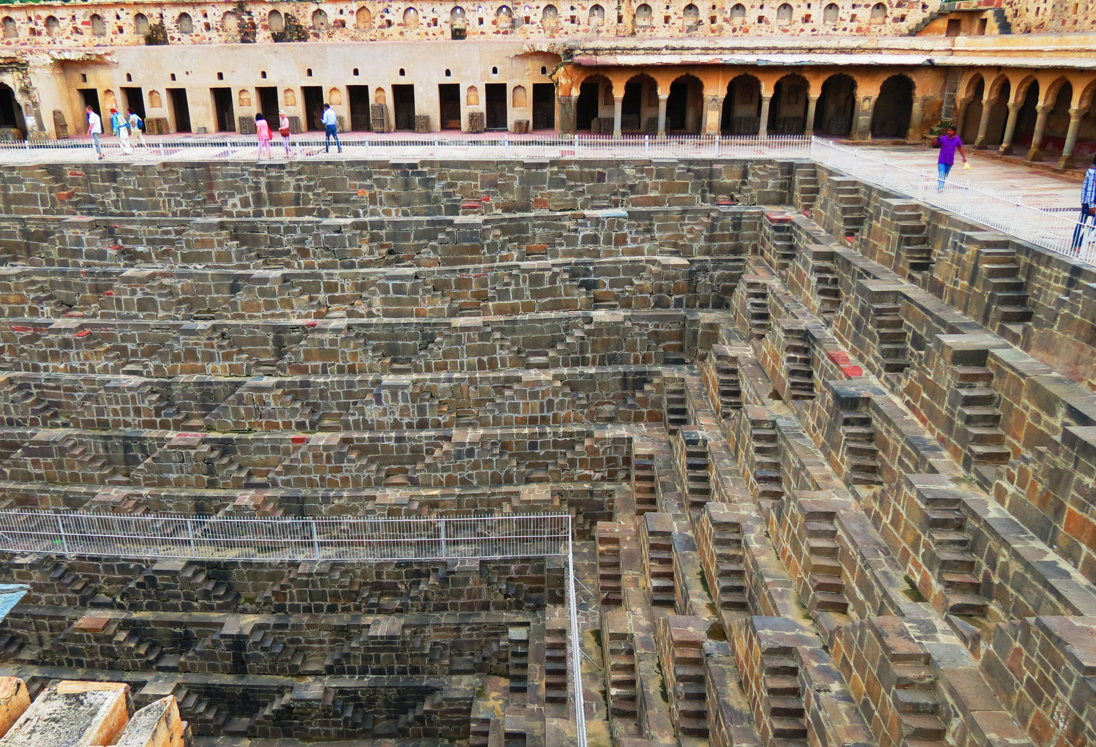 Stufenbrunnen Chand Baori - Indien