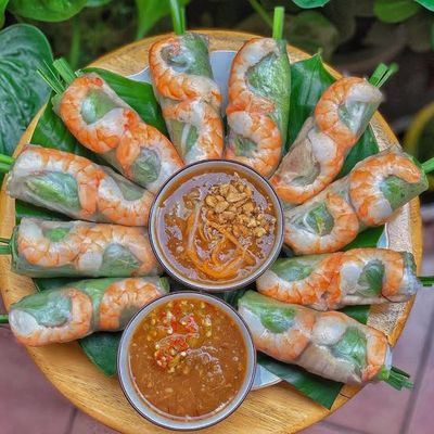 Stuffed rice paper rolls