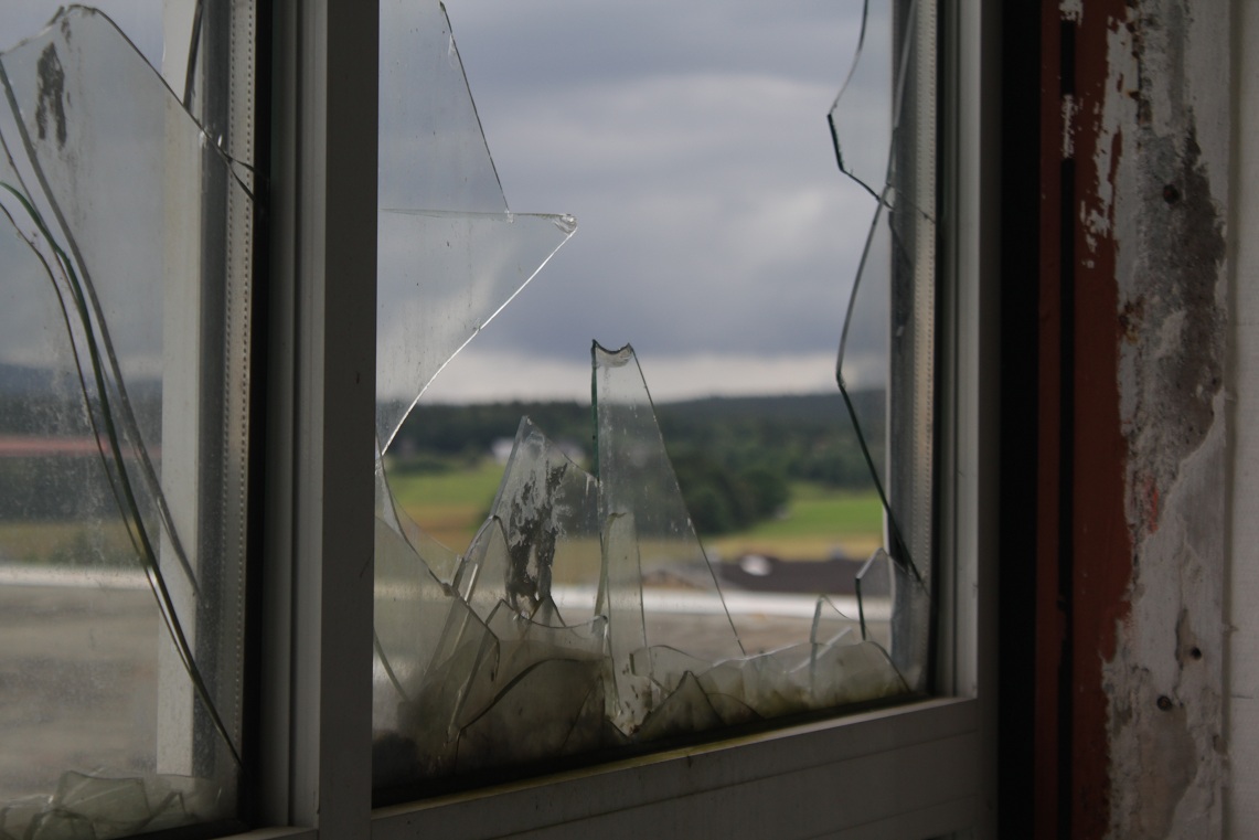 Stuhl in Fenster