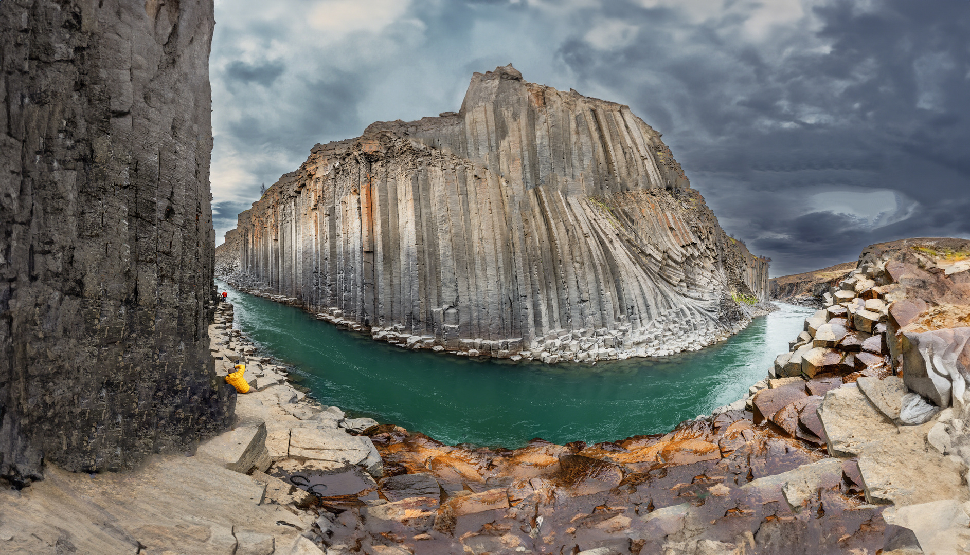 Stuðlagil Canyon - eine Schlucht wie aus einer anderen Welt