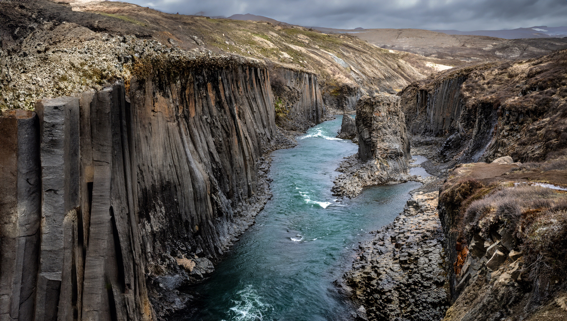 Stuðlagil Canyon - eine Schlucht wie aus einer anderen Welt