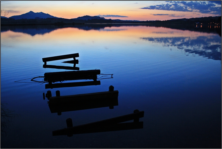 Stunde der Seele ..... Blaue Stunde im Allgäu am Hopfensee von Monue 