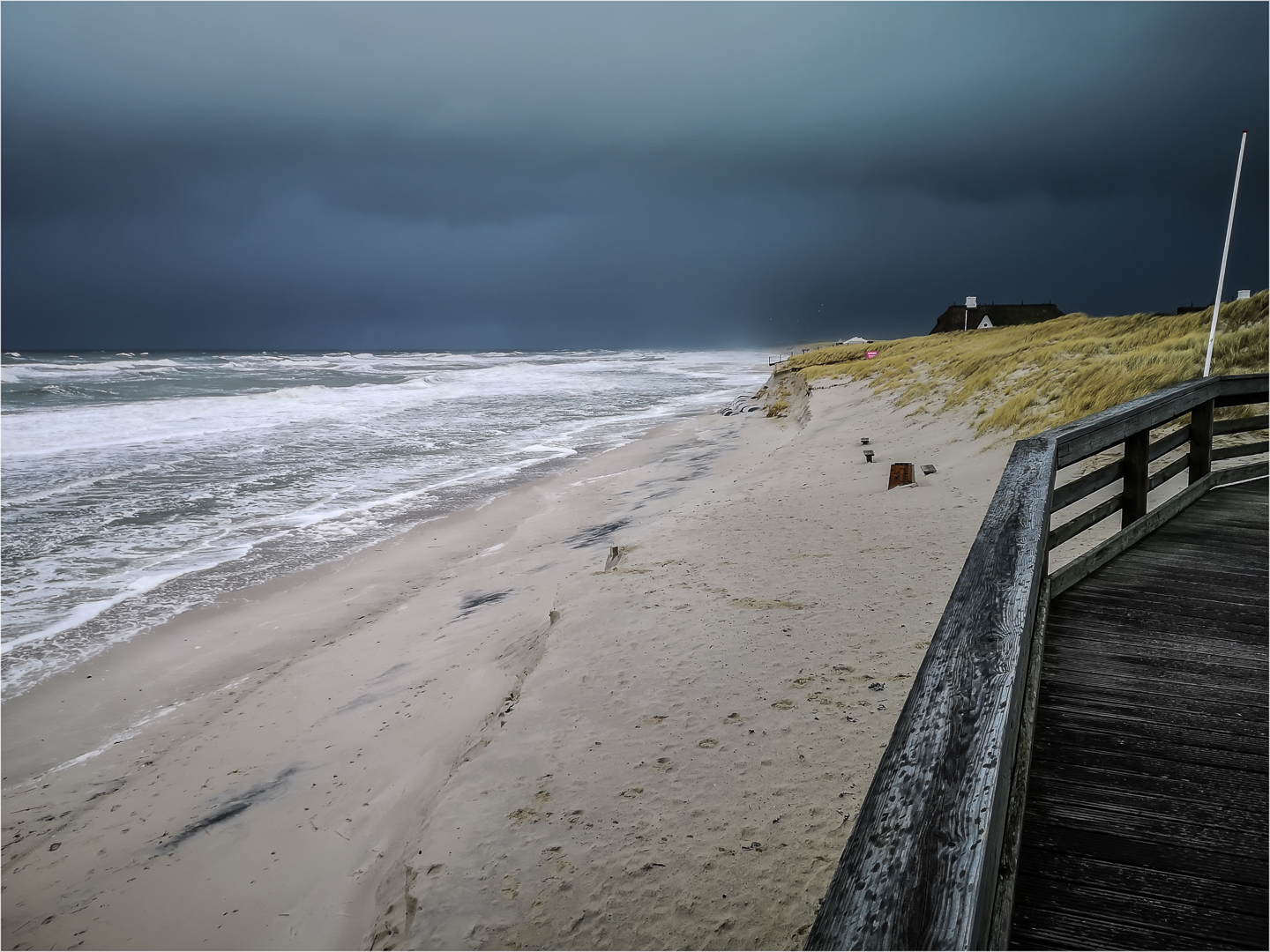 STUNDEN NACH DEM STURM