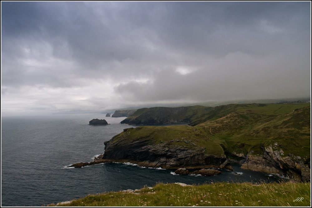 Sturm am Atlantik in Tintagel / Südengland