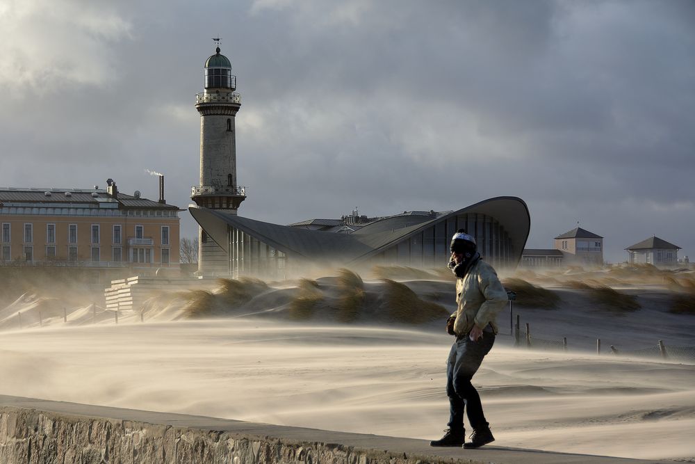 Sturm in Warnemünde 2