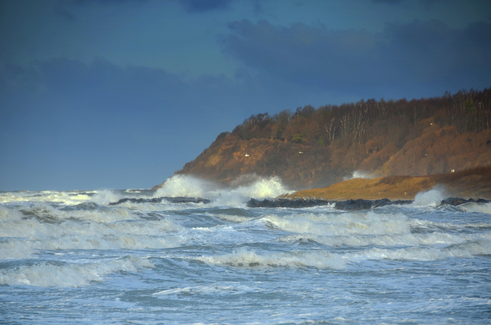 Sturm peitscht an Insel