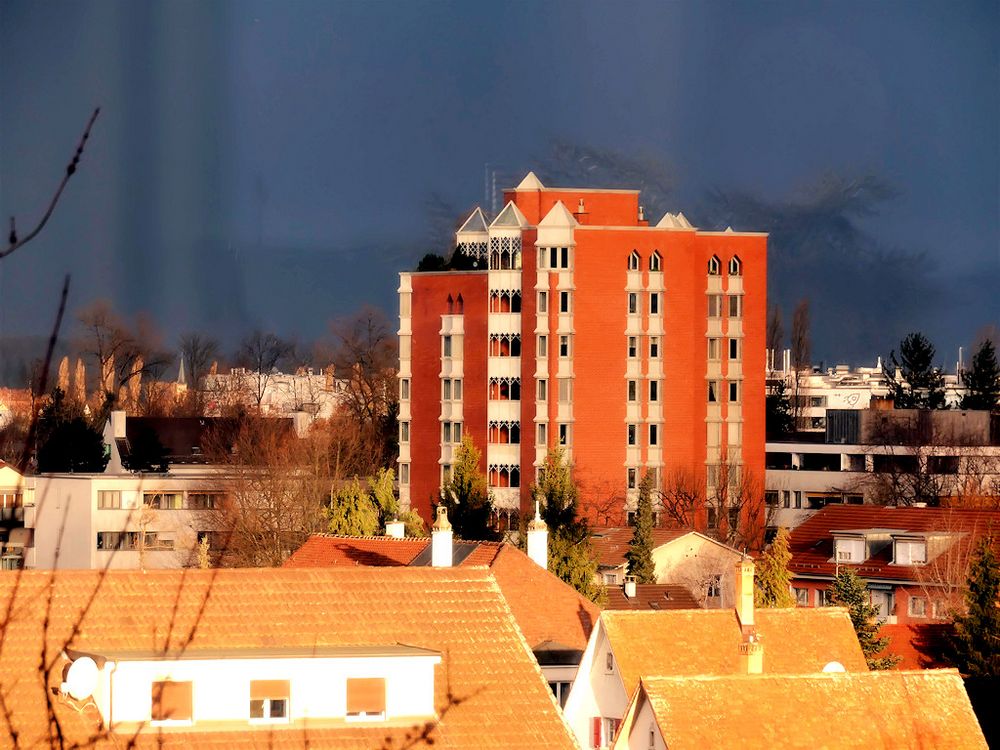 Sturm Sabine produziert ungewönliches Licht.