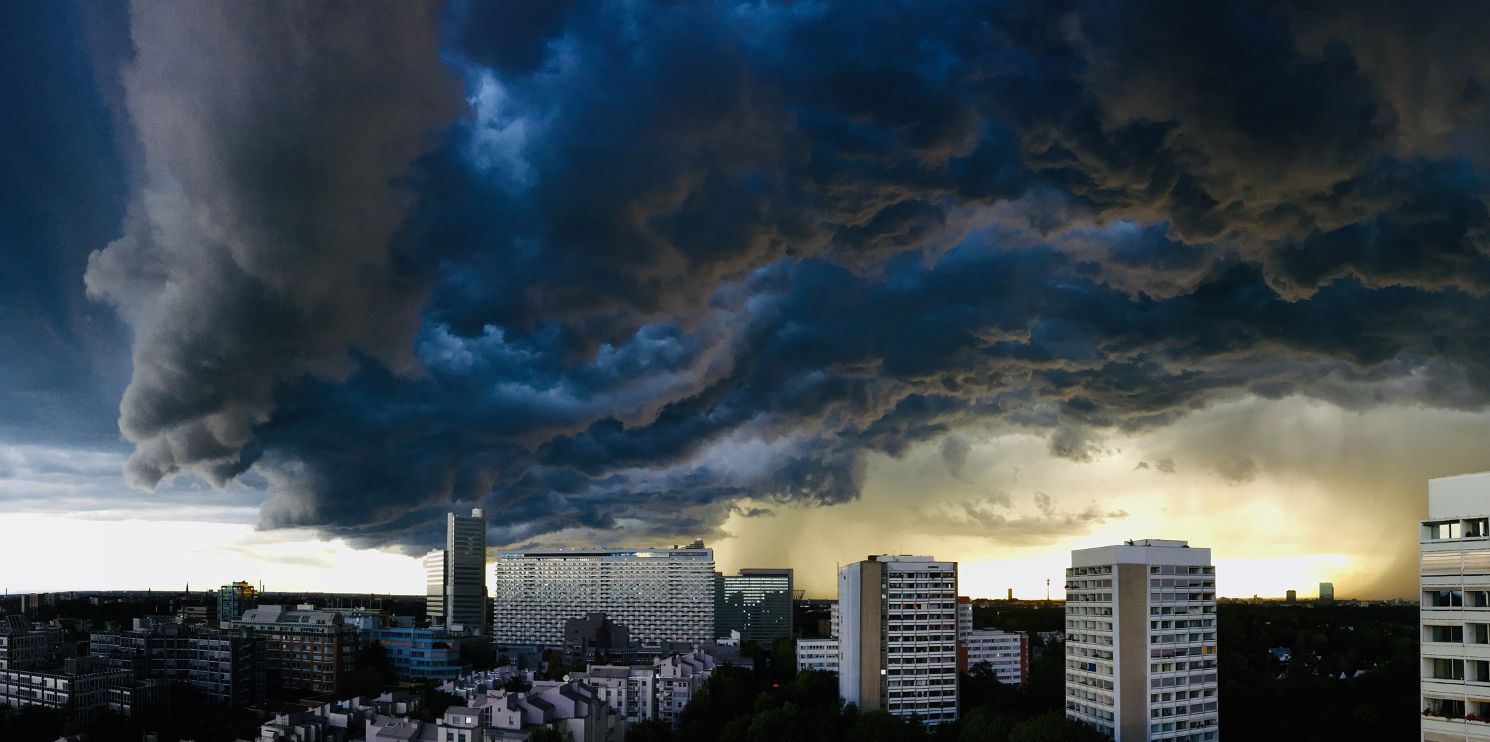 Sturm überm Arabellapark 