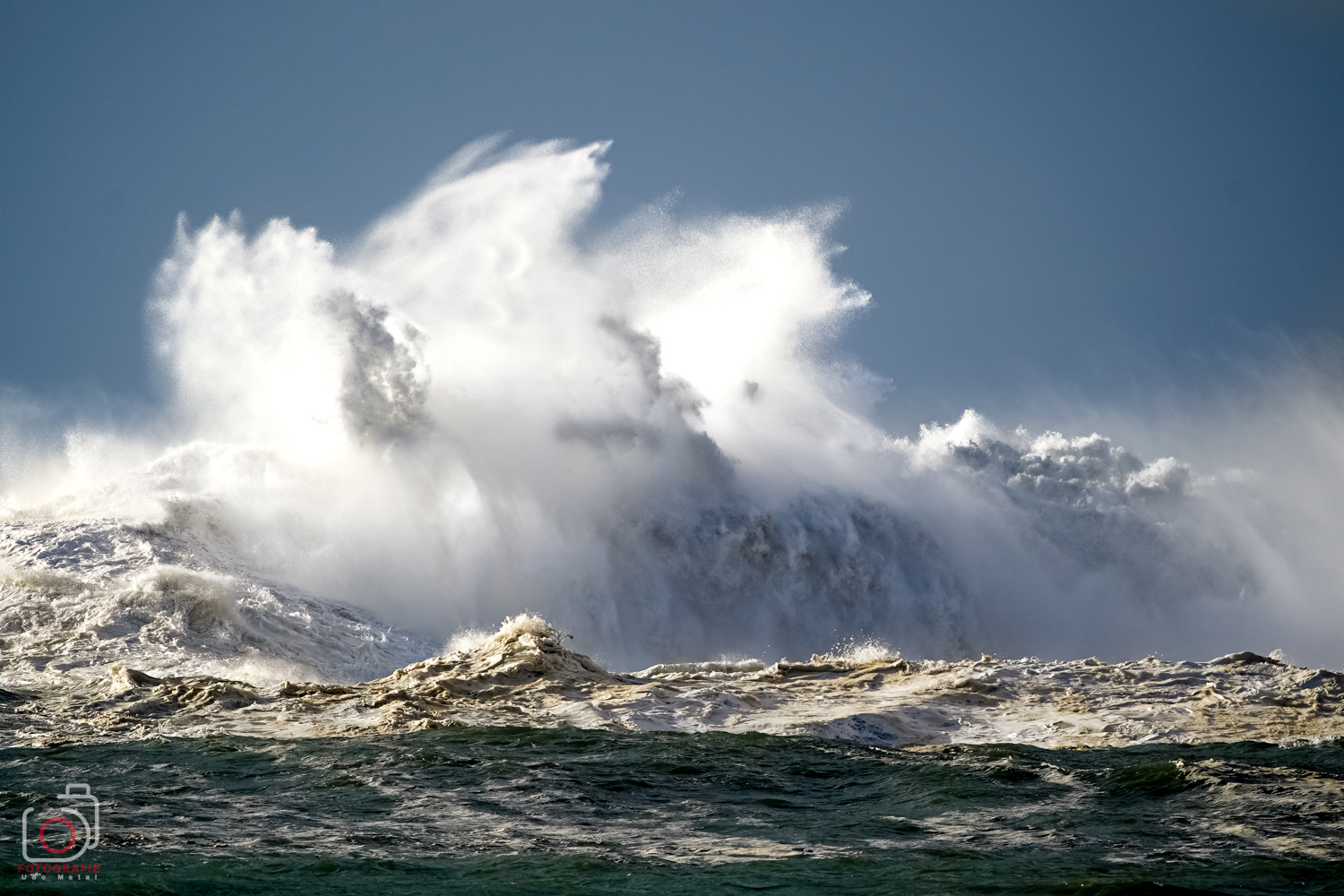 Sturm und Big Waves