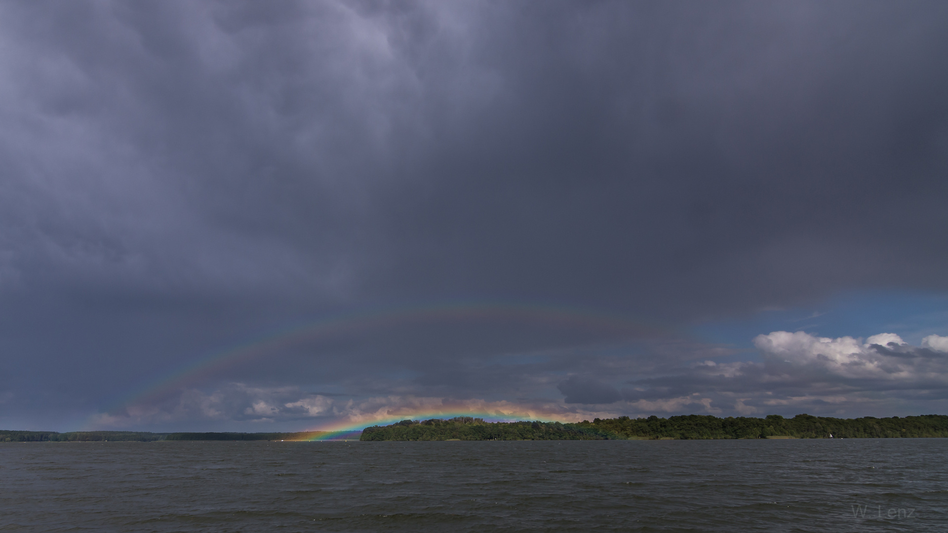 Sturm und Regenbögen