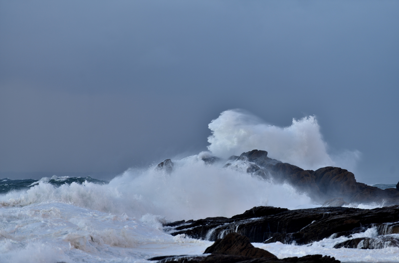 STURM.... vor der hafenmauer