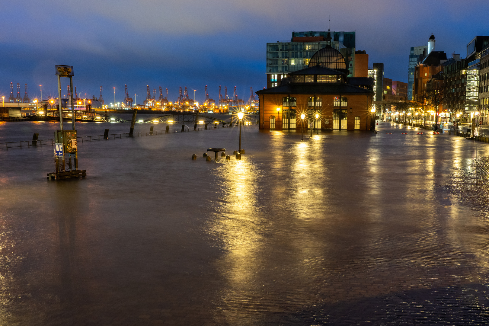 Sturmflut Hamburg Fischmarkt