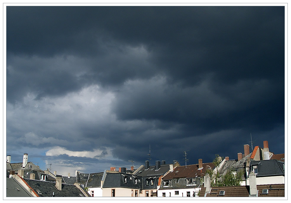 Sturmwolken mit Sonne