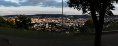 Stuttgart am Abend vom Bismarkturm