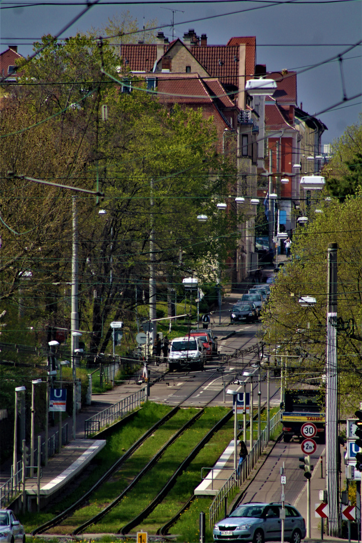 Stuttgart Ansichten , Gaisburg und immer wieder geht es bergauf und bergab in dieser Stadt