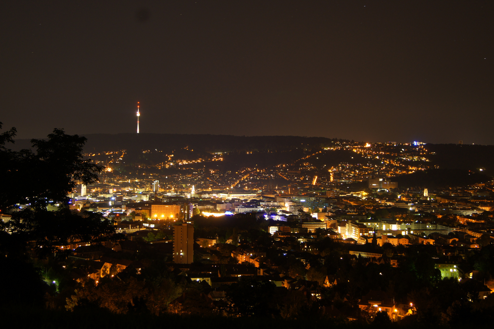 Stuttgart bei Nacht Foto & Bild | deutschland, europe ...