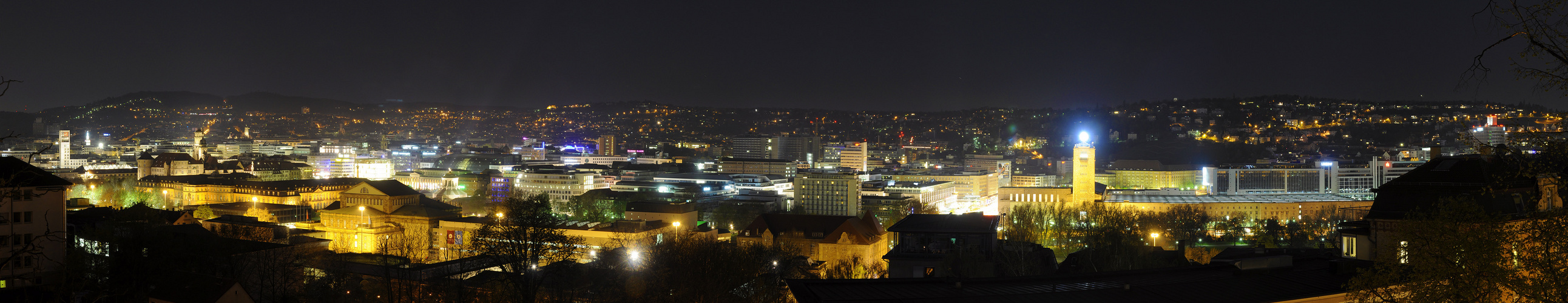 Stuttgart bei Nacht