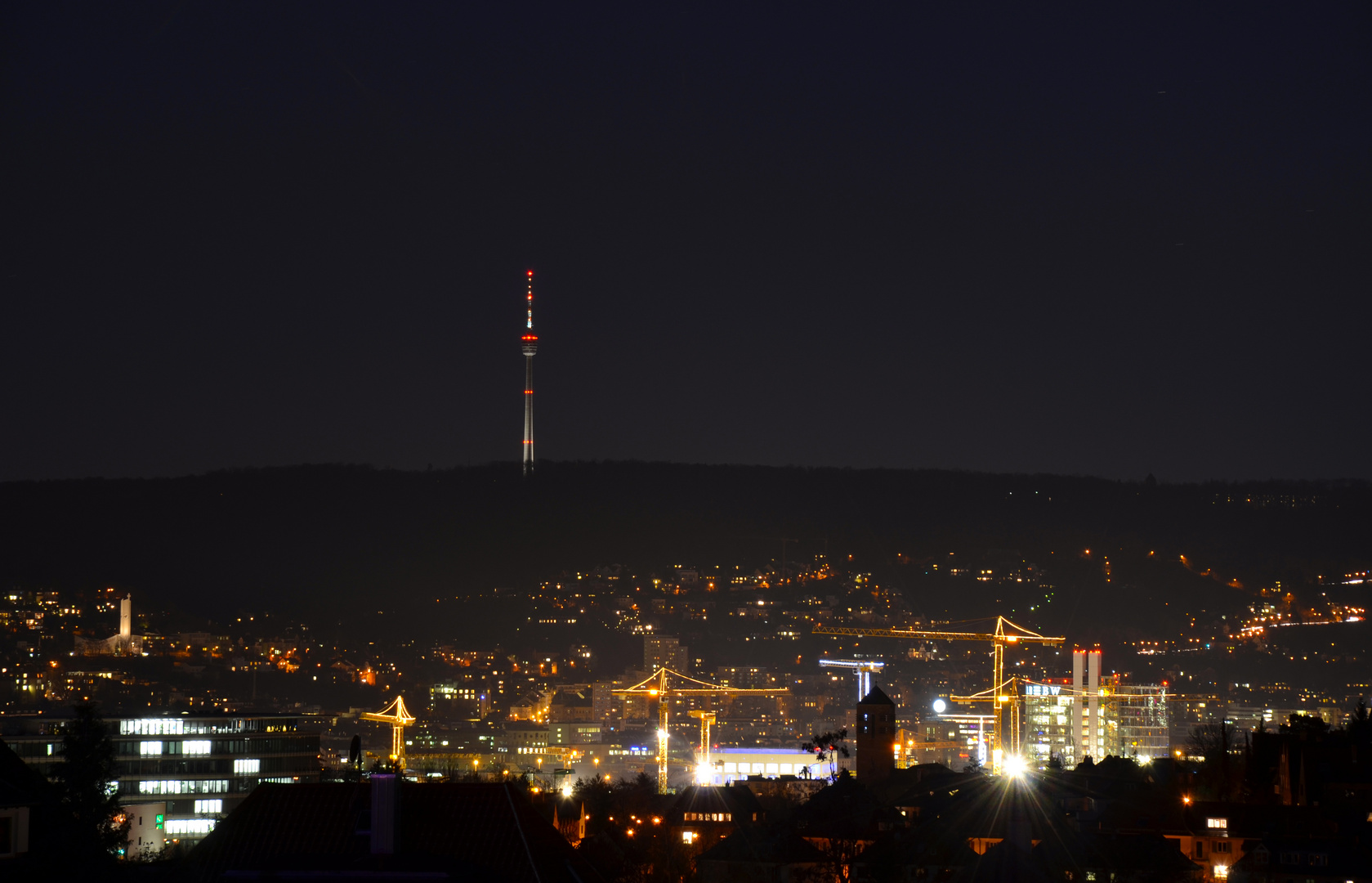Stuttgart bei Nacht - Blick richtung Süden