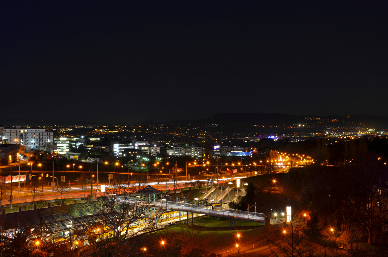 Stuttgart bei Nacht - Pragsattel