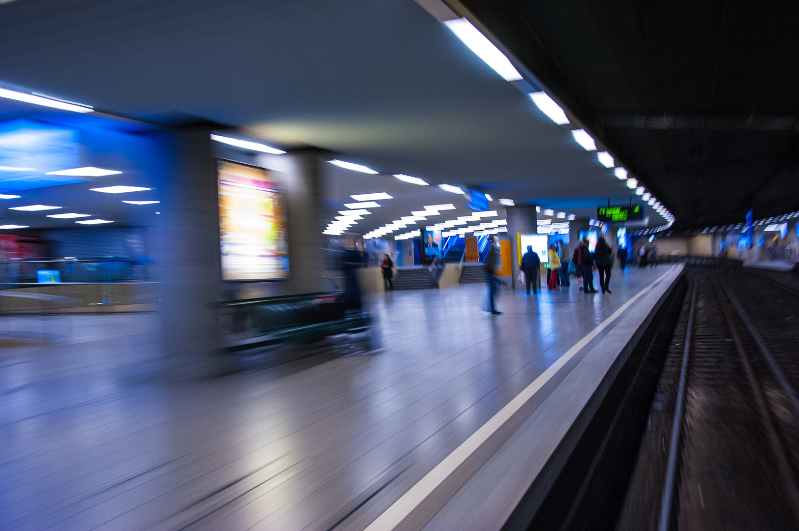 Stuttgart Hauptbahnhof tief