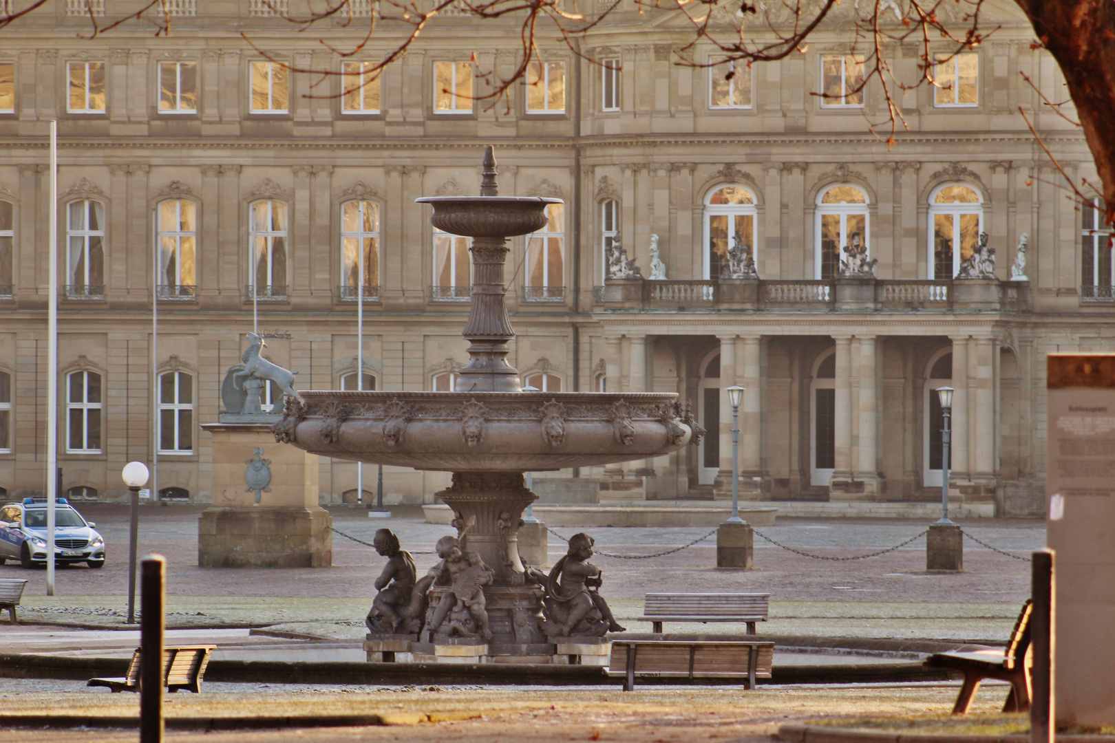 Stuttgart im Winter, das neue Schloß