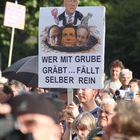 Stuttgart K21 Plakat: wer mit GRUBE in die GRUBE .. MoDemo 23.5.11