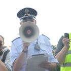 Stuttgart K21 Polizist mit Megafon am 6.6.2011 Ü1500Klicks