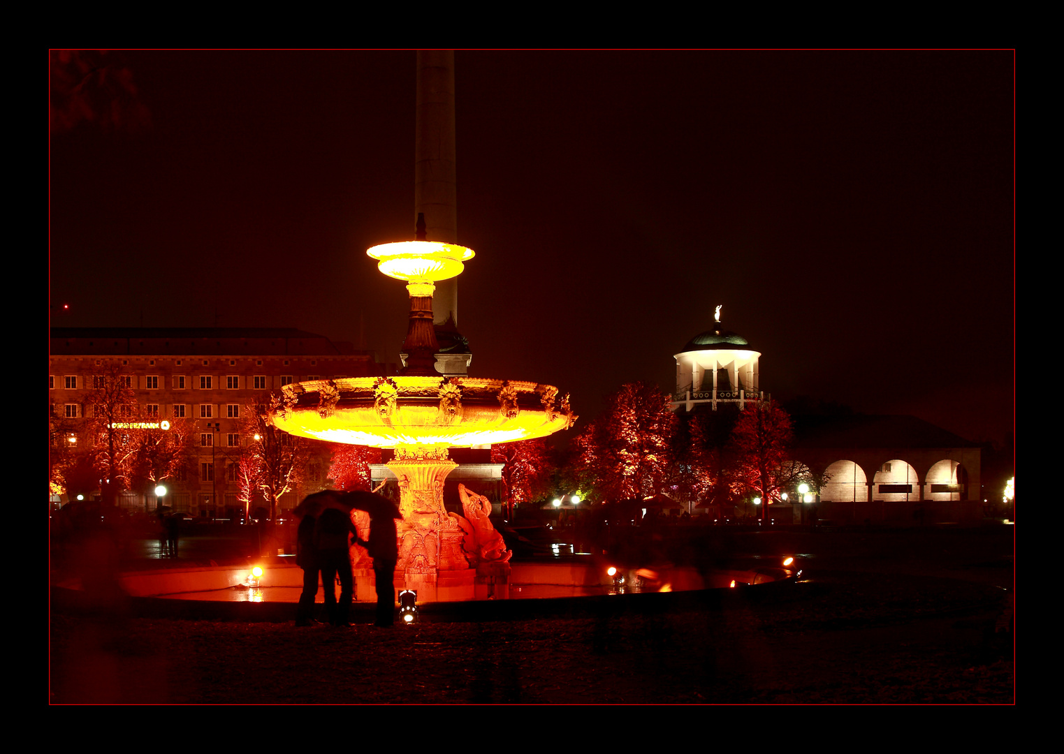 Stuttgart leuchtet orange