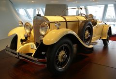 Stuttgart - Mercedes-Benz -Museum 5